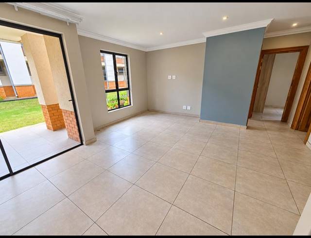 3 BEDROOM APARTMENT FOR SALE IN PRETORIUSPARK